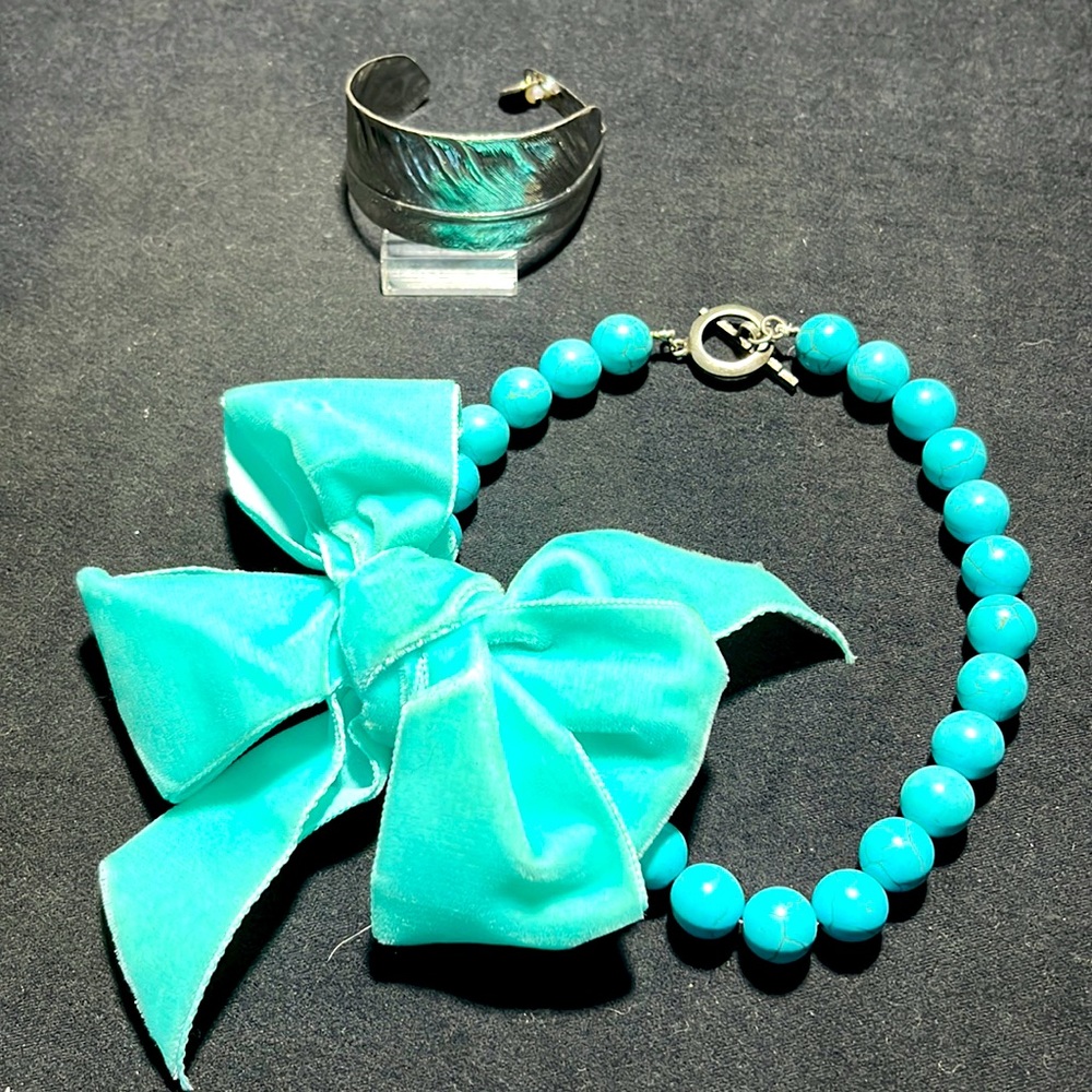 Necklace bow Babylone Paris jewelry designer for Jean Paul Gauthier show